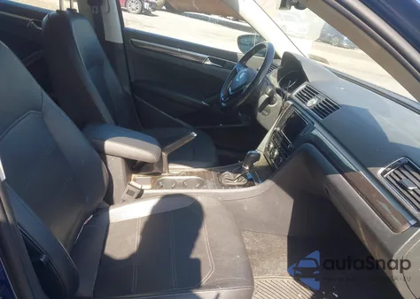 2017 Volkswagen Passat 1.8T Se из США, поврежденный, VIN 1VWGT7A34HC038653